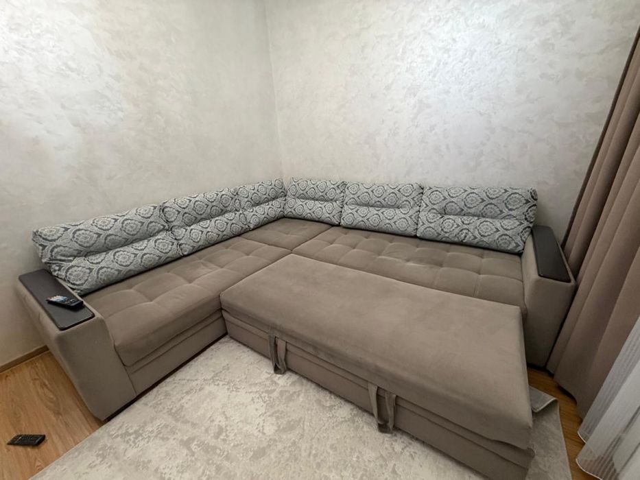 Продам диван углавой 2.30 на 2.70