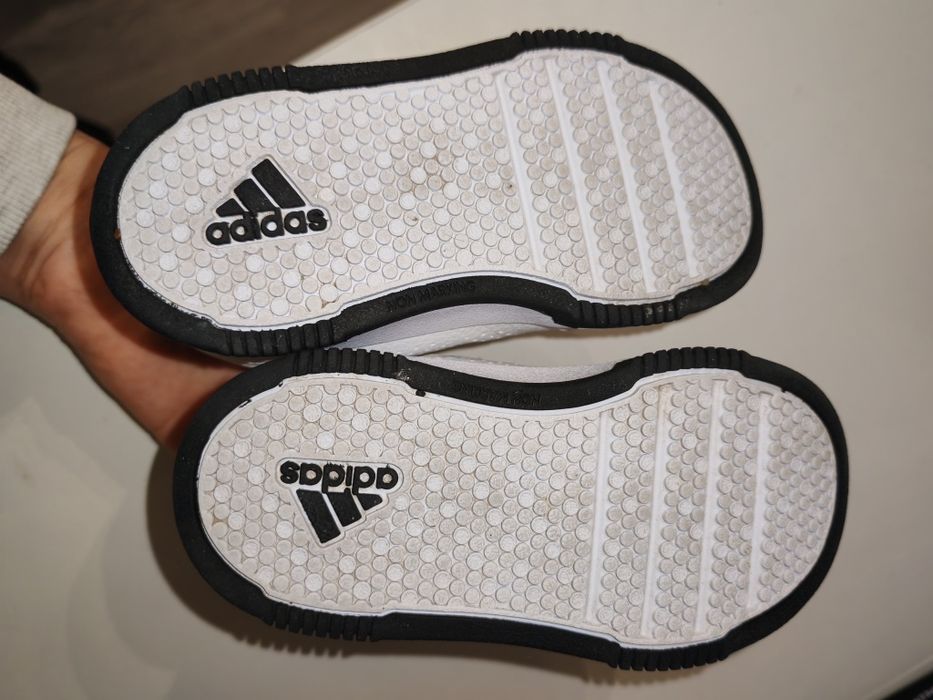Adidas copii mărimea 22