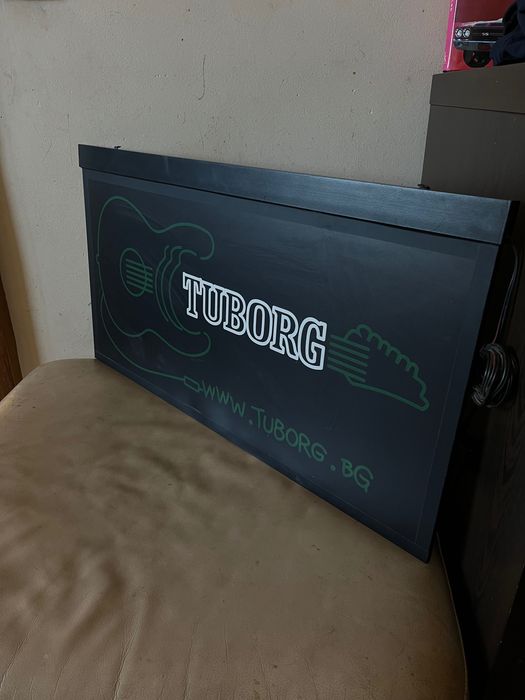 Светеща рекламна табела Tuborg – LED/неон, 67×36 см