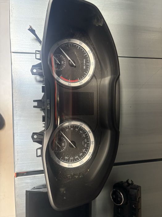 Skoda Kodiaq дисплей навигация/ километраж/ модул климатроник