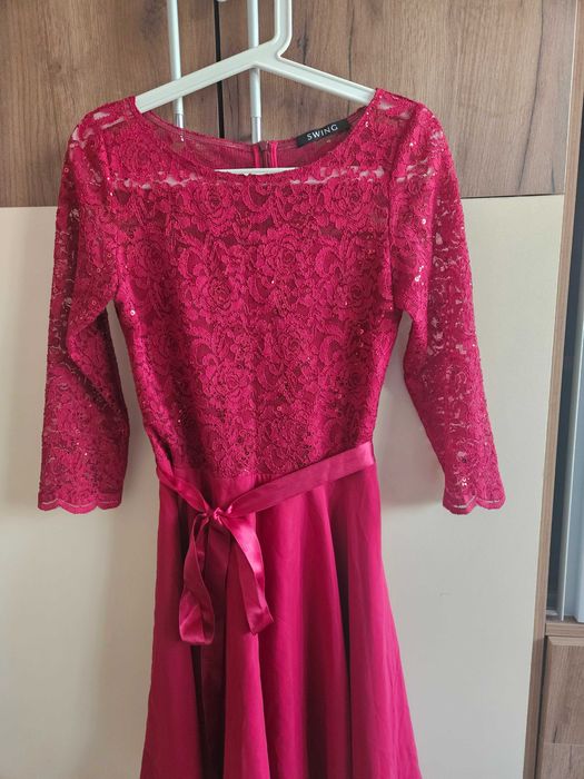 Празнична рокля с пайети на Swing