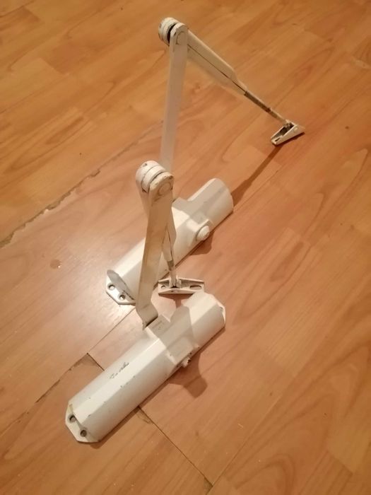 Автомати за врата DORMA 2бр 60лв