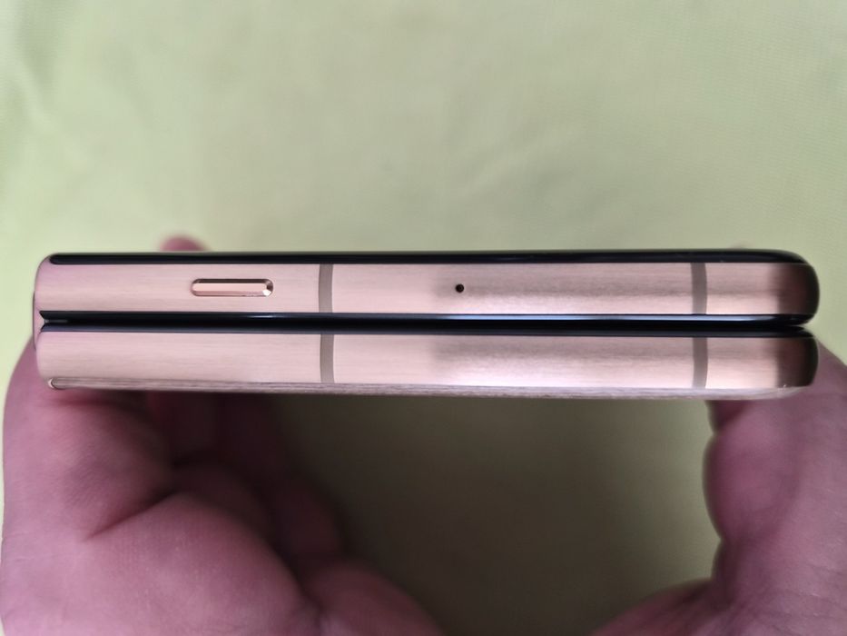 Telefon MOTOROLA Razr 60 Ultra 5G, 512GB, 16GB RAM, Mountain Trail