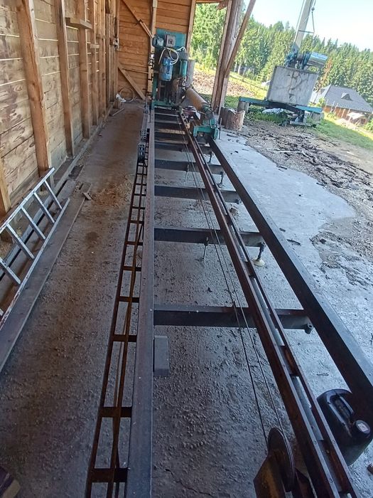 Vand sau schimb cu auto 4x4 sau teren zona Vatra Dornei mașina de cali