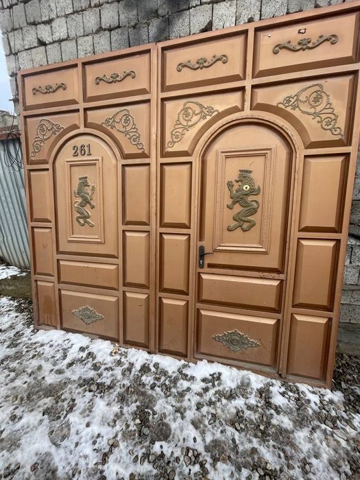 Срочно продам Ворота размер 2.8х3 состояние отличное