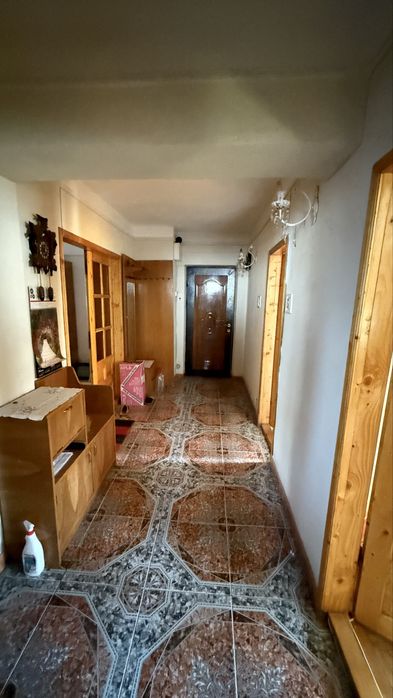 Vând apartament 3 camere zonă centrală