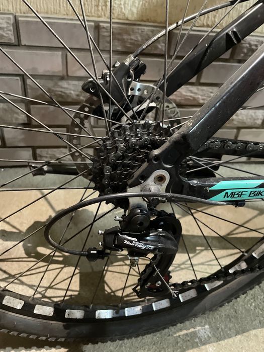 Горный Велосипед! Куплен год назад обслуживался каждые два месяц.