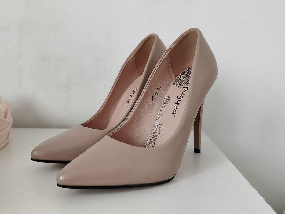 Туфли-лодочки бежевые