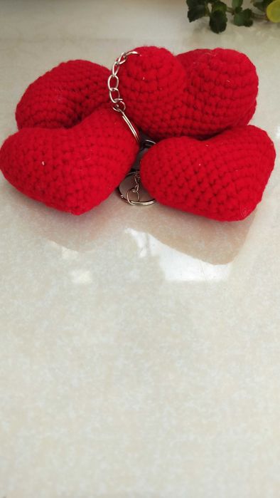 Сърце ръчно плетено, ключодържател за Свети Валентин