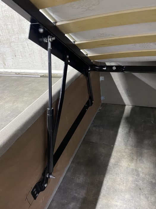 Продам кровать двухспальная