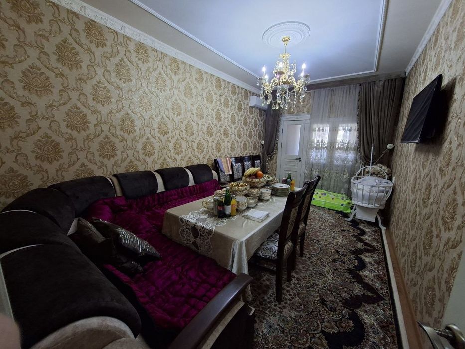 Продам 2 ком Юнусабад 19 квартал Ипотека