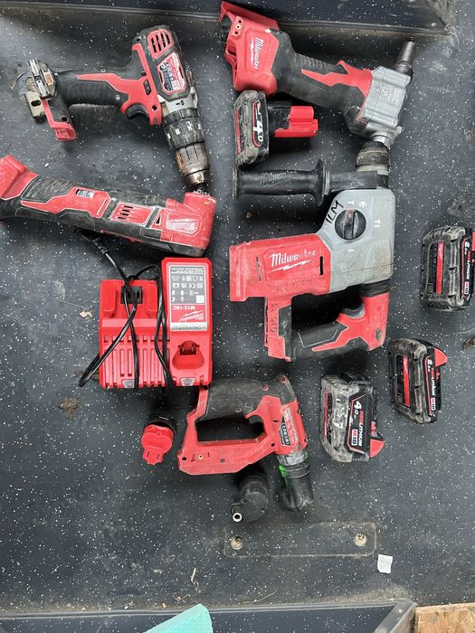 Pachet  scule milwaukee