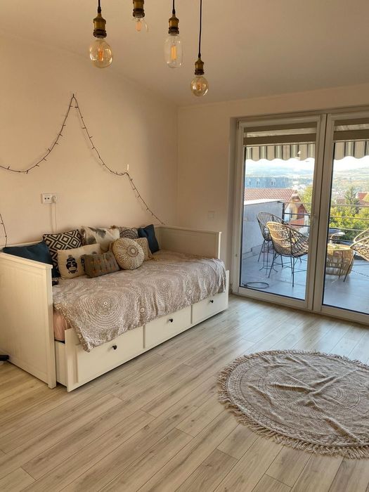 Caut COLEGA de apartament pentru o camera într-un penthouse