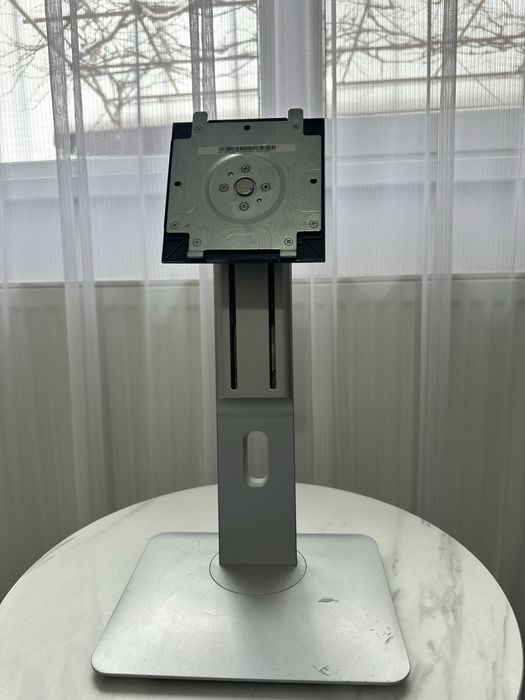 Monitor Dell P2214H 22” IPS Full HD, reglabil pe înălțime