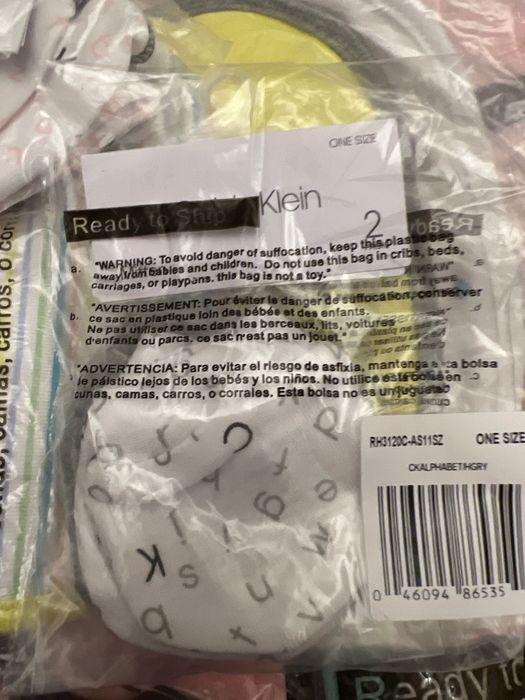 Calvin Klein. Комплект из США. 16 вещей: боди, слиперы, штаны.. 6-12м