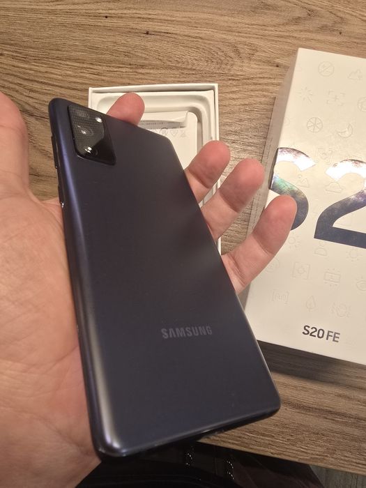 Samsung S20 Fe - 128gb - 8gb Ram - impecabil, la cutie