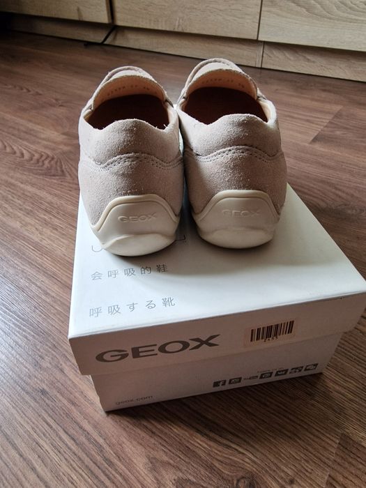 Обувки Geox - естествена кожа, велур