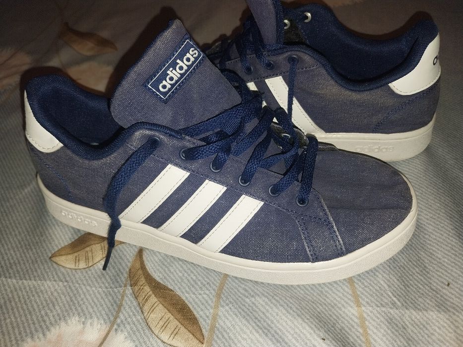 Обувки Adidas и др
