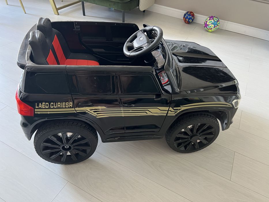 Электромомобиль детский