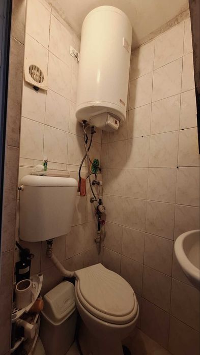 Продава се Едностаен апартамент в Варна, Окръжна болница - 20 кв.м за 2950 €/кв.м - Снимка #3