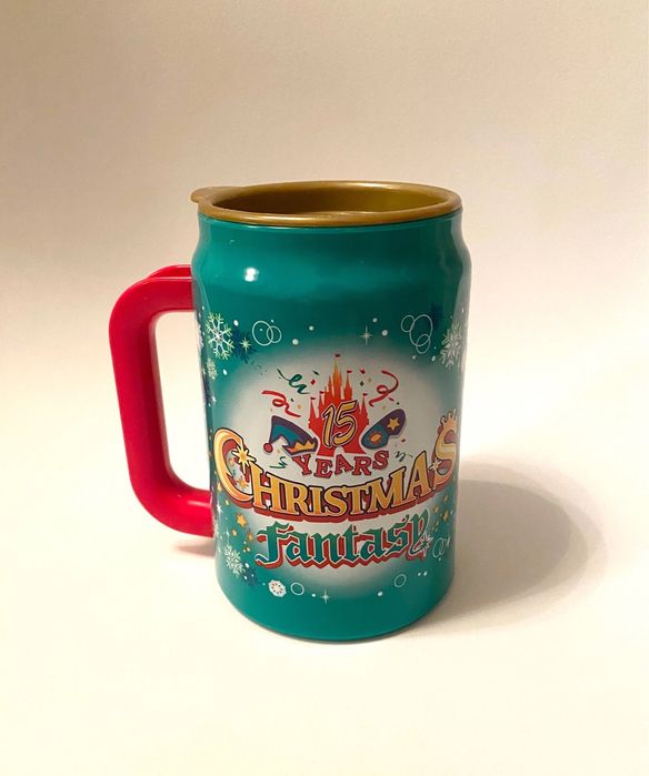 Пластиковая кружка