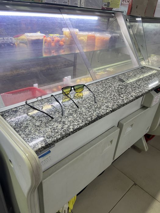 Продам срочно морозильное камера