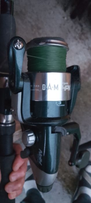 Въдици 2 бр. с макари