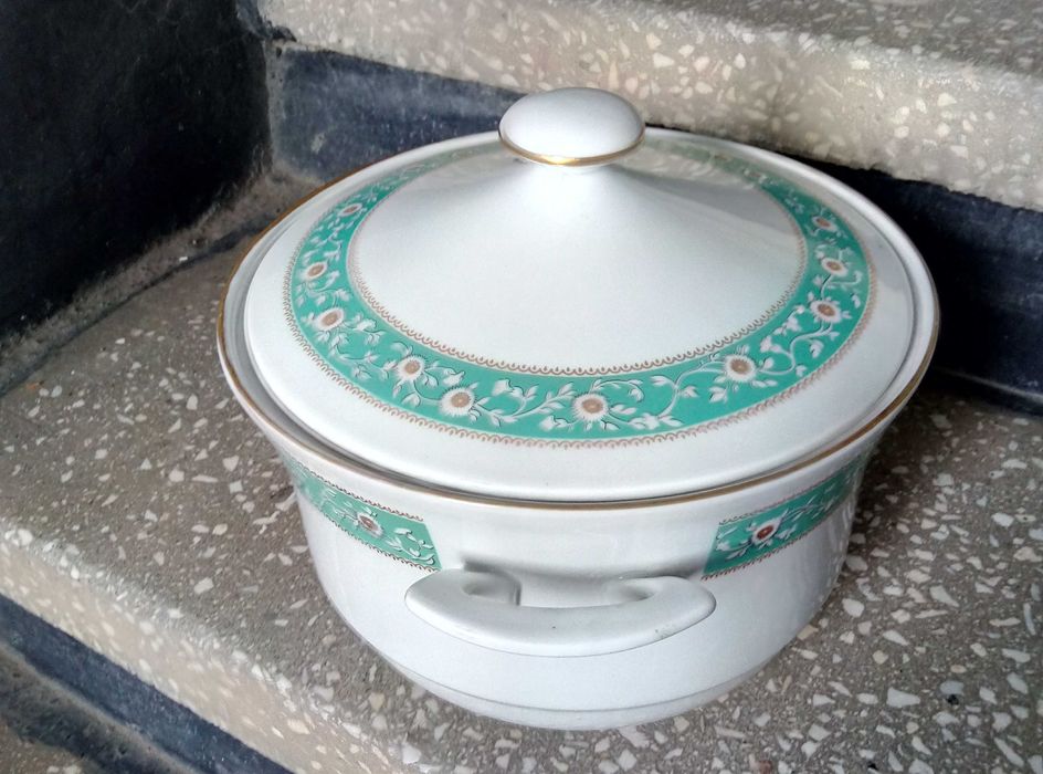 JLMENAU Graf Von Henneberg Porzellan 1777 ПОРЦЕЛАНОВ СУПНИК