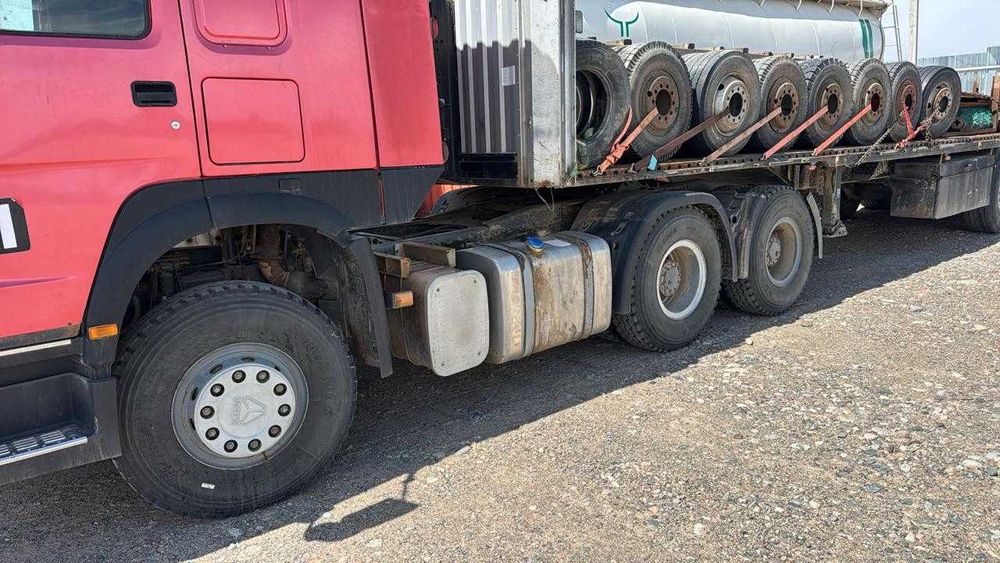 тягач с полуприцеп- цементовоз