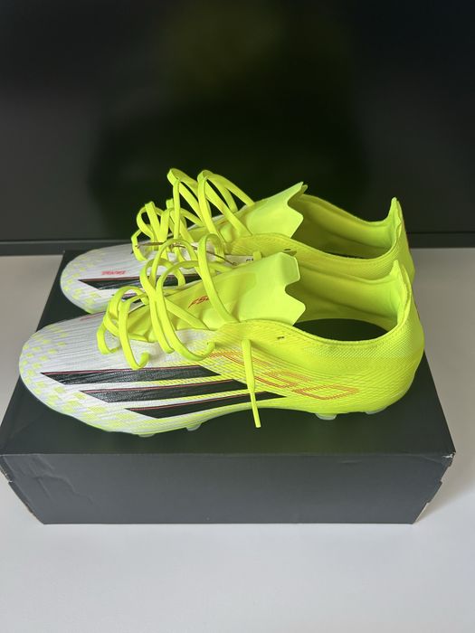 Ghete de fotbal Adidas F50 pro marimea 44