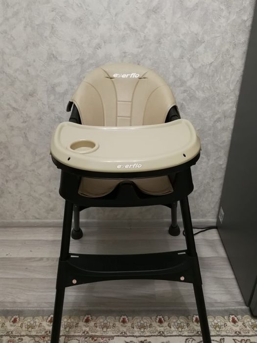 Детские велосипед и стульчик для кормления