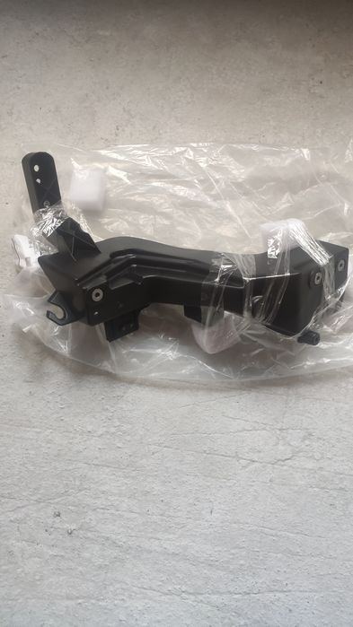 Държач за фар за jeep grand Cherokee wk2 2014 -2022