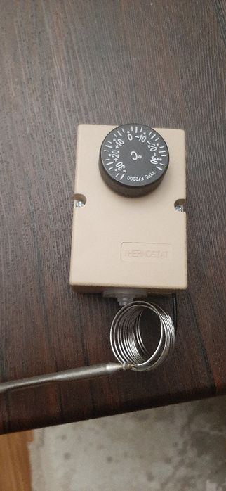 Термостат  F2000