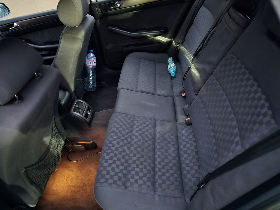 Продавам ауди а6 2.5 180кс на части