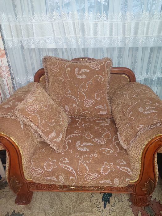 Продам диван в отличном состоянии