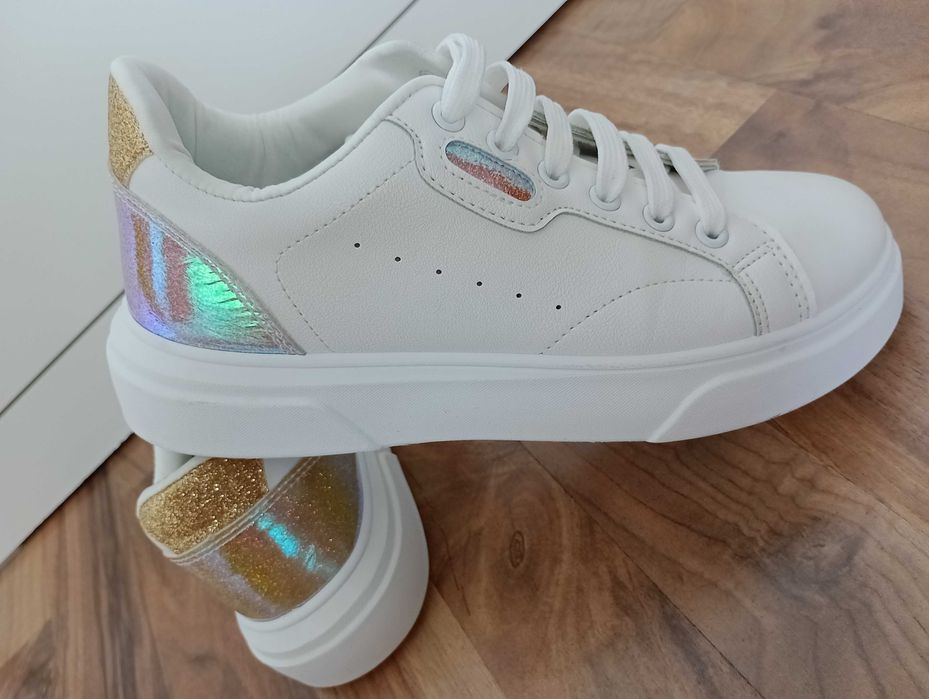 Дамски маратонки от Tendenz