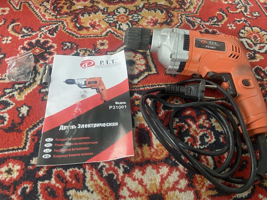 Электрическа дрель и болгарка