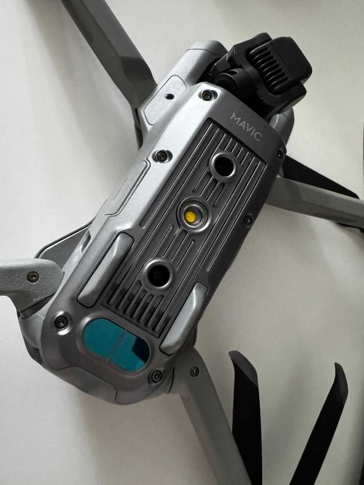 DJI Mavic Air 2 Drona 4K 48MP - ca noua + geanta transport.