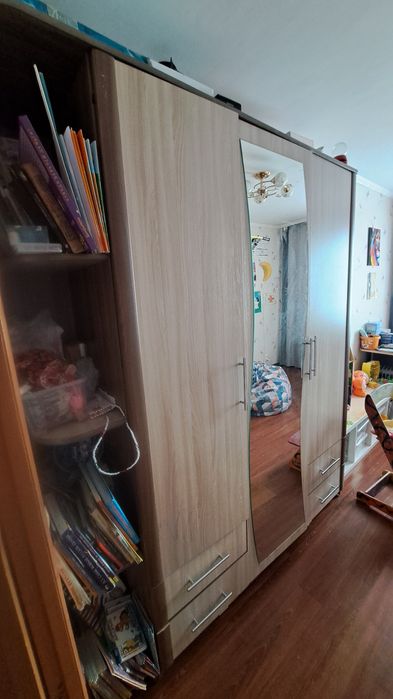 Продам шкаф в спальню