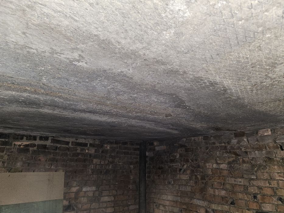 Гараж в 21 мкр .