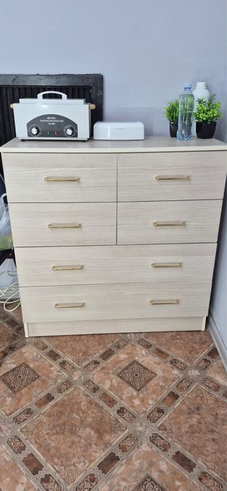 Продам комод, в хорошем состоянии.