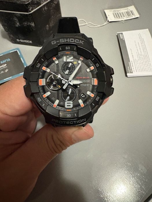 Часовник g-shock