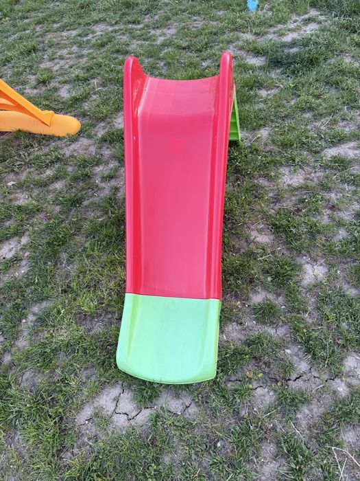 Tobogan si leagan