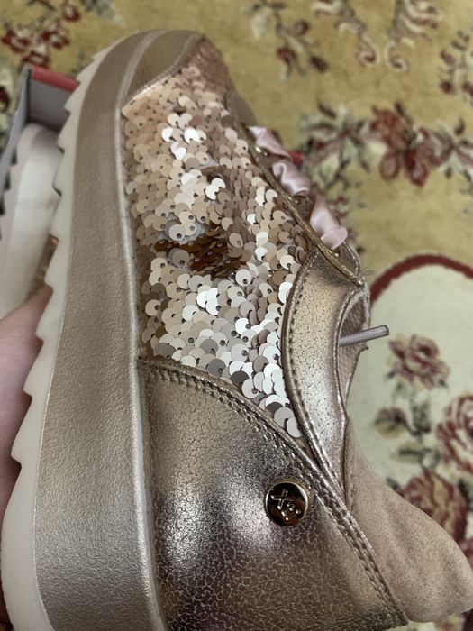 Кроссовки, обувь женская