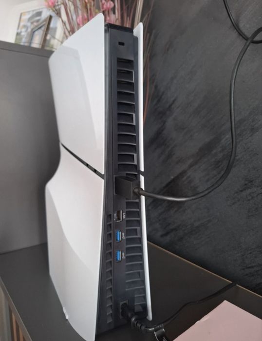 Playstation 5 Slim 1TB + Joc