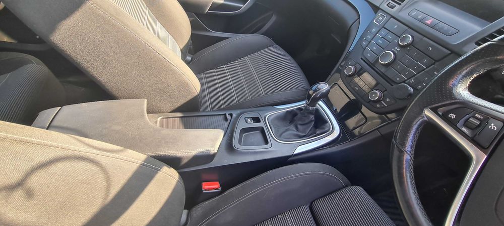 Opel Insignia, на части.