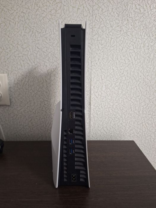 Продам плейстейшен 5