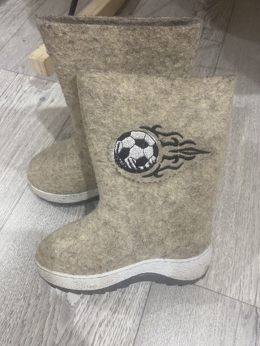 Продам детские валенки