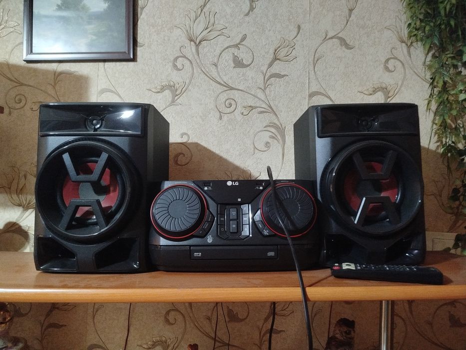 Продам музыкальный центр