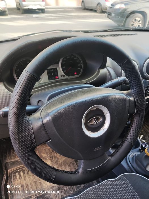 Оплетка на руль.